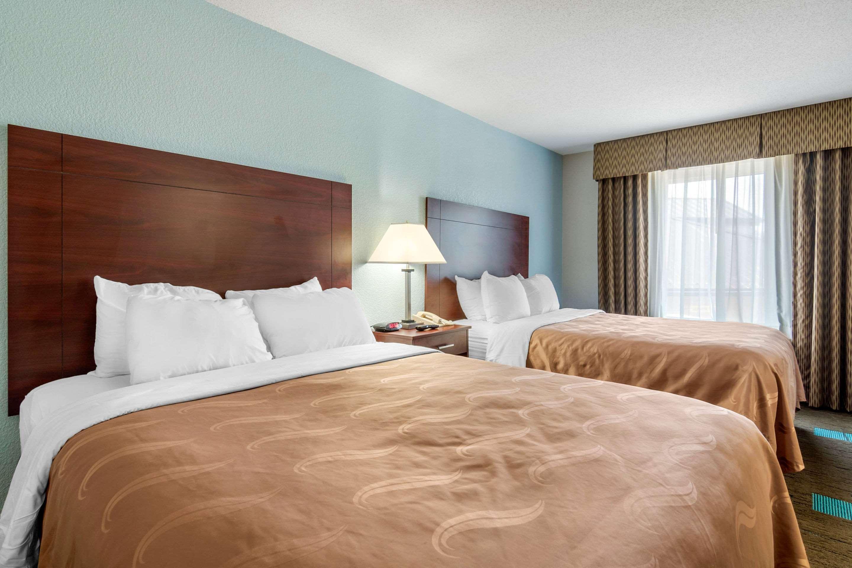 Quality Suites Kansas City International Airport Exterior foto